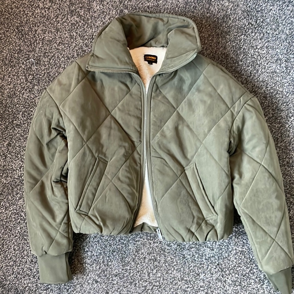 Crop bomber puff jacket